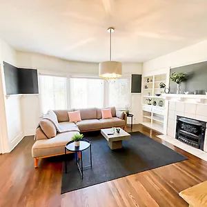 Cozy 2-bedroom Los Angeles
